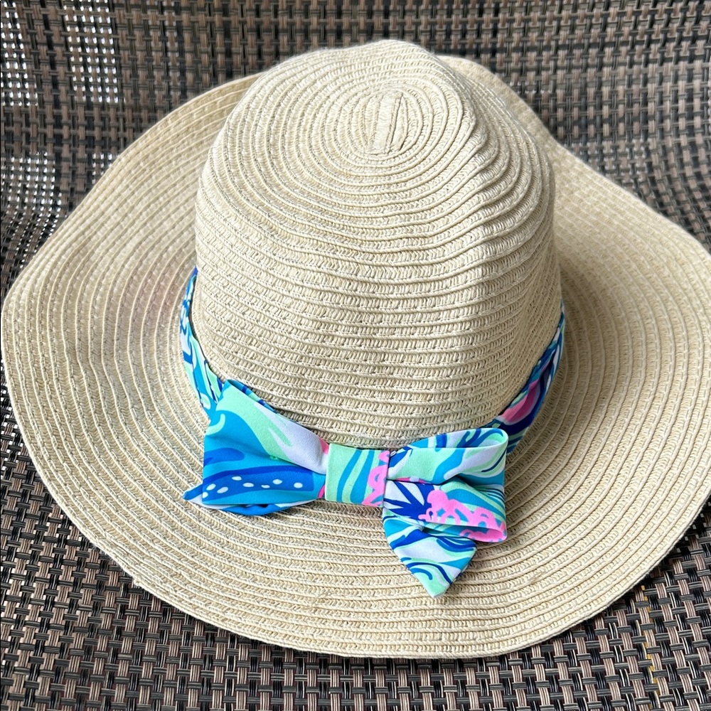 Stylish Straw Hat with Colorful Bow